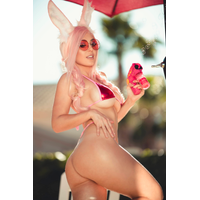 20190421_pink_swimsuit_bunny_0375_1-XLkGkFRe.jpg