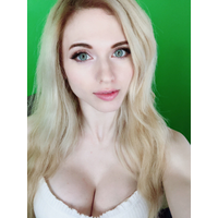 Amouranth-1002016024177278976-20180530_223651-img1-xcaagLBW-JZPlrUvW.png