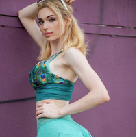 Amouranth-1019304028331704320-20180717_153312-img1-pOzwVOVN-2S734Yut-MHLOin34.png