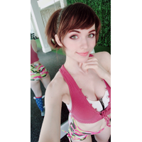 Amouranth-1073986022663438336-20181215_115956-img1-guk8D025-ktsIEnjI-uyIh8W5f.jpg