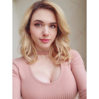 Amouranth-988174146726191106-20180422_175410-img1-qmTOLhq8-EUJfzwpq-GRnt0YYM.png