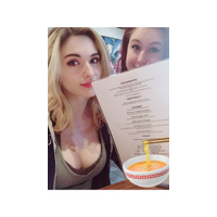 Amouranth-991465027927527424-20180501_195057-img1-GRBUhswq-VeB5hGZo-7ZnvhThC.png