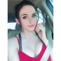 Amouranth-994230842514968577-20180509_110119-img1-vcsvYwKZ-pPe7IL7x.jpg