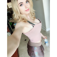 Amouranth-995799107192188928-20180513_185302-img1-r8Yoxcto-i5j9zoFC-XwVMuJIA.png